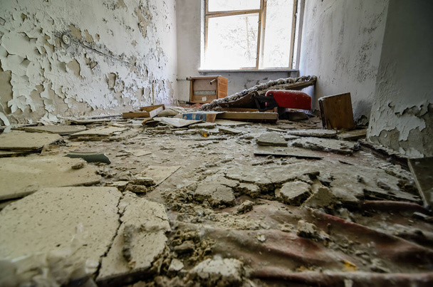 Prypiat ziekenhuis in de Tsjernobyl uitsluitingszone, Oekraïne. Hoge kwaliteit foto - Foto, afbeelding