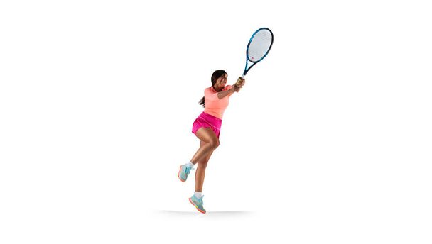 Žena hraje tenis izolovaný na bílém - Fotografie, Obrázek