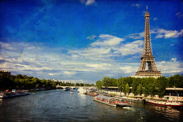 Эйфелева башня в Париже в винтажном стиле - Фото, изображение
