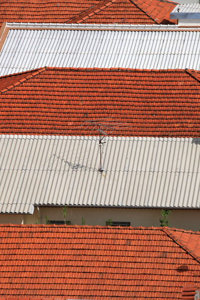 Fila de telhados
 - Foto, Imagem