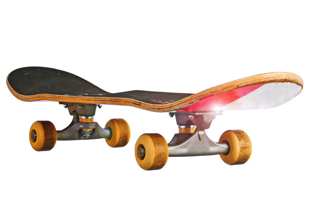Skateboard isolé sur blanc avec un chemin de coupe
 - Photo, image