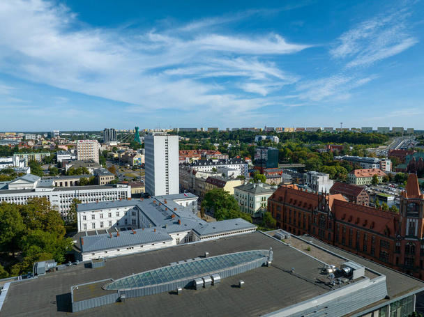 Bydgoszcz. Vista aérea del centro de la ciudad de Bydgoszcz cerca del río Brda. La ciudad más grande en el Voivodato Kuyavian-Pomeranian. Polonia. Europa. - Foto, imagen