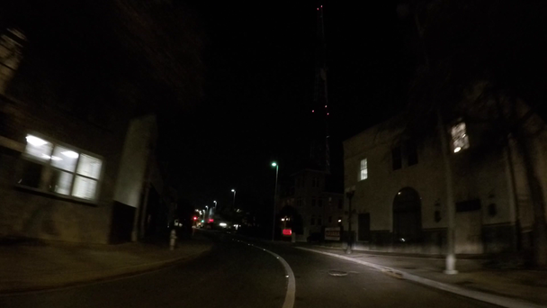 Jazdy przez San Antonio Texas w nocy - Materiał filmowy, wideo