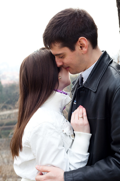 красивая молодая пара любви в городе Прага
 - Фото, изображение