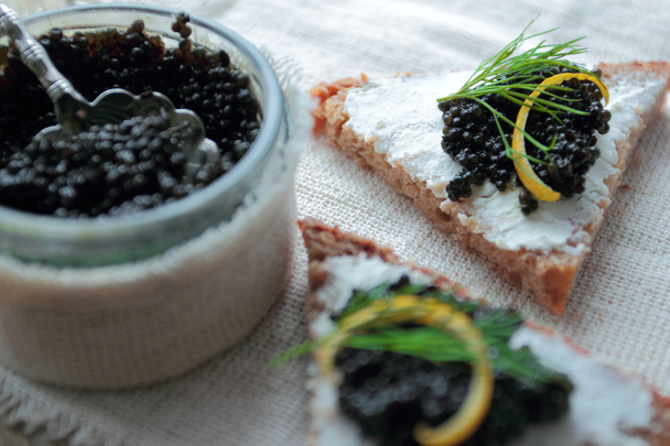 Caviar negro
 - Foto, imagen