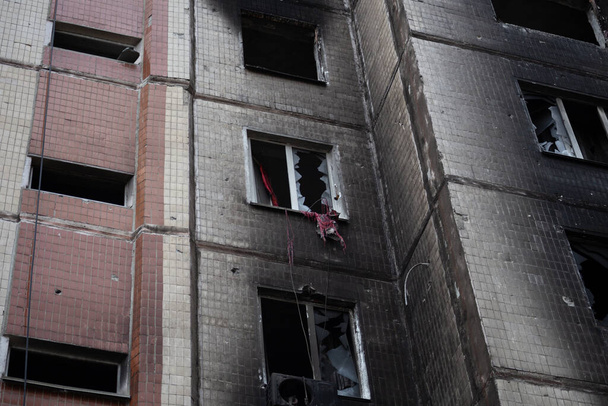 Zničené a poškozené obytné budovy v Irpenu po ruské invazi na Ukrajinu v roce 2022 - Fotografie, Obrázek