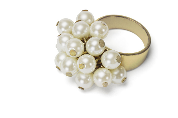 zlatý prsten s třpytivé perly - Fotografie, Obrázek