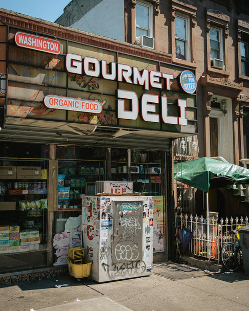 Washington Gourmet Deli vintage sign, Brooklyn, New York - Foto, imagen