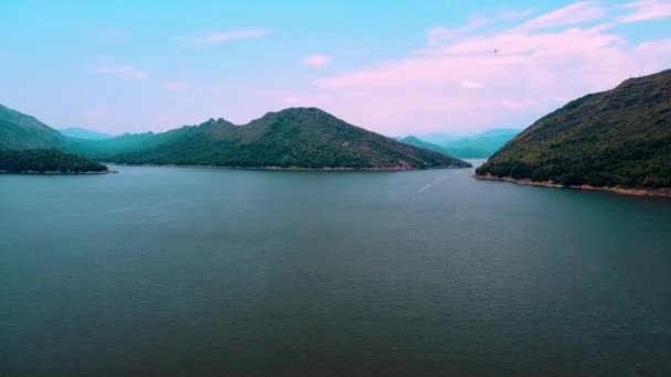 Vista aérea cinemática de la hermosa presa de prado en Tolima Colombia. mar interior del país. concepto de vacaciones. - Imágenes, Vídeo