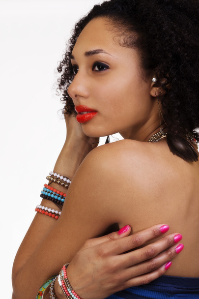 Bare Shoulder Portrait Mulher afro-americana atraente
 - Foto, Imagem