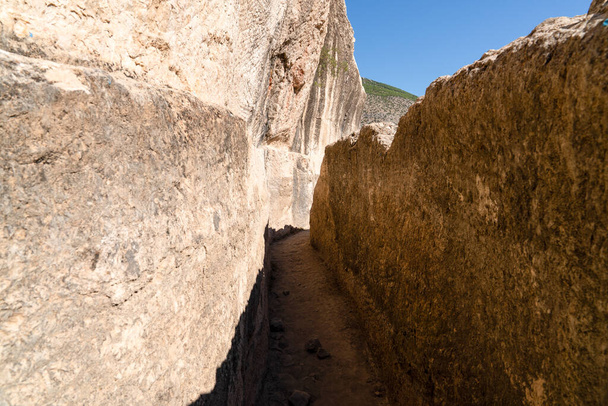 Camino del agua en piedra, Amasya, Turquía - Foto, Imagen