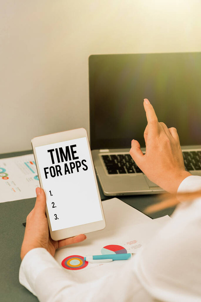 Conceptual caption Time For AppsA legjobb teljes funkcionalitású szolgáltatás, amely segít a gyorsabb kommunikációban, Üzleti áttekintés A legjobb teljeskörű szolgáltatás, amely segít a gyorsabb kommunikációban - Fotó, kép