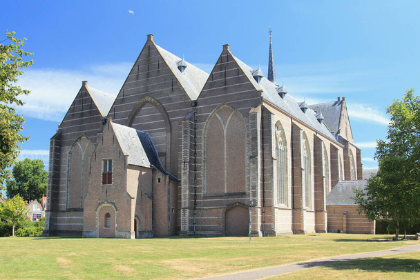 Büyük ya da Aziz Niklas Kilisesi, Hollanda 'nın Brouwershaven eyaletinde bulunan geç dönem Gotik Evanjelik Birliği kilisesidir. - Fotoğraf, Görsel