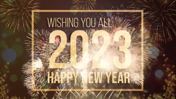 Gelukkig nieuwjaar 2023 feestelijk achtergrondconcept. "Wens jullie allen" en "Gelukkig Nieuwjaar 2023" gouden tekst op prachtig vuurwerk. - Video