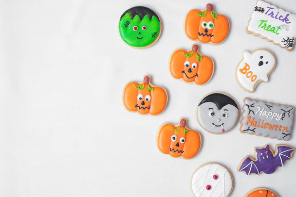 Halloween funny Cookies set on white background. Trick or Threat, Happy Halloween, Hello October, fall autumn, Festive, party and holiday concept - Foto, Imagen