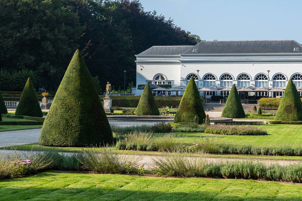 Vilvoorde, Brabante Flamenco - Bélgica - Parque y Orangerie principal  - Foto, imagen