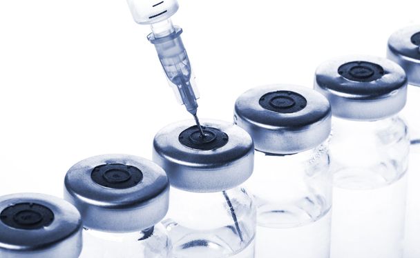 frascos para injectáveis e seringa
 - Foto, Imagem