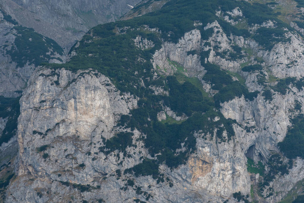 Felsige Hänge im Durmitor-Nationalpark, Montenegro - Foto, Bild