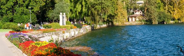 Lugano, Švýcarsko. Obrázek z botanického parku - Fotografie, Obrázek