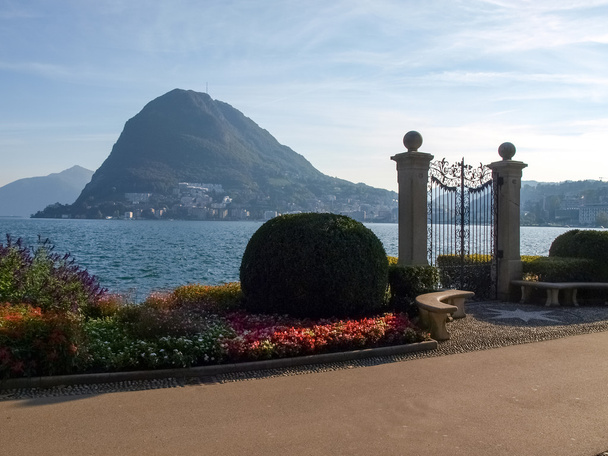 Lugano, Švýcarsko. Obrázek z botanického parku - Fotografie, Obrázek