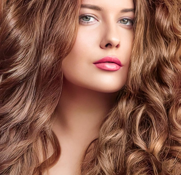 Saç stili, güzellik ve saç bakımı, uzun doğal kahverengi saçlı güzel bir kadın, kuaför salonu ve saç bakım markası için büyüleyici bir portre. - Fotoğraf, Görsel