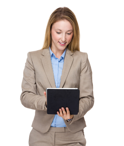 Businesswoman using tablet - Fotoğraf, Görsel
