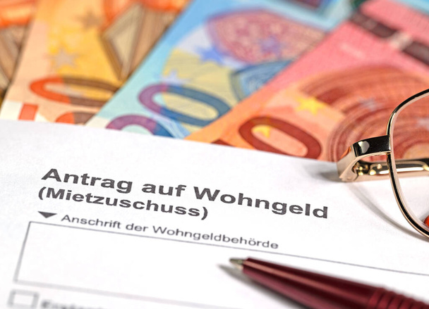 Formulario "Antrag auf Wohngeld", traducción "Solicitud de subsidio de vivienda" - Foto, imagen