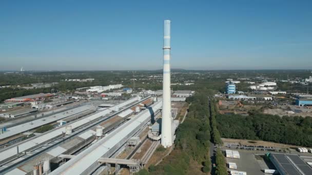 Impianto di alluminio nella città di Essen - Filmati, video