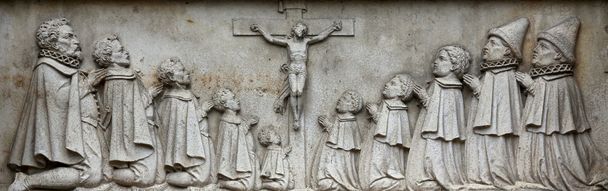 Ukřižování reliéf sochy, katedrála St. Stephen ve Vídni - Fotografie, Obrázek