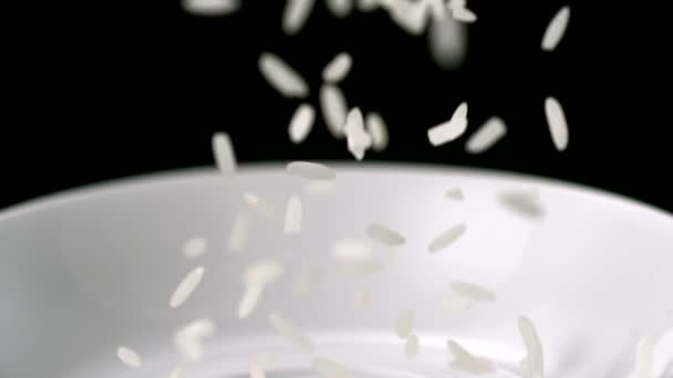 Reis in Teller gießen - Filmmaterial, Video