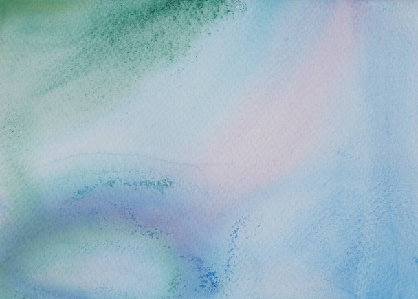 Hell mit buntem Aquarellstrich und Spray auf Papier, abstrakter Hintergrund und Textur von Hand gezeichnet blau mit grün mit lila und rosa Farbtropfen - Foto, Bild