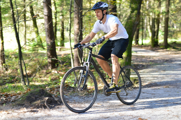 Dağ bisikleti spor atlet adamı - Fotoğraf, Görsel