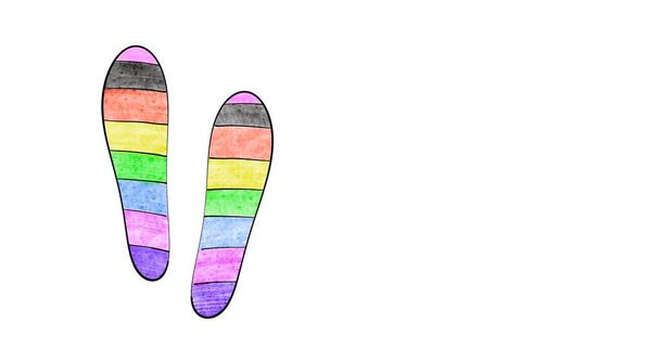 Desenho à mão de chinelos em cores arco-íris com espaço de cópia, conceito para chamar as pessoas para participar lgbtq + celebrações evento no mês do orgulho em todo o mundo. - Foto, Imagem