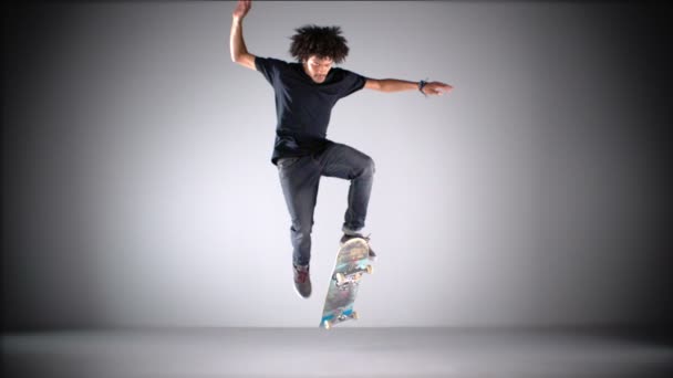 Skater rolling into kickflip trick - Footage, Video