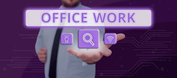 Текст підпису, що представляє Office Work, Internet Concept робота, яка в першу чергу відбувається в офісному середовищі
 - Фото, зображення