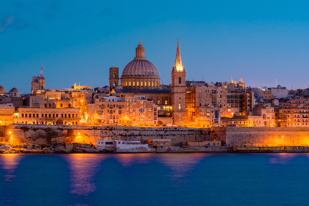 Valetta de noche, Malta
 - Foto, Imagen