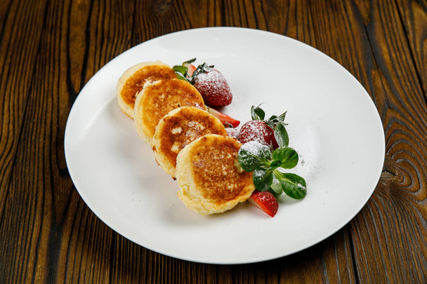 delicious sweet pancakes on a plate. - Foto, imagen