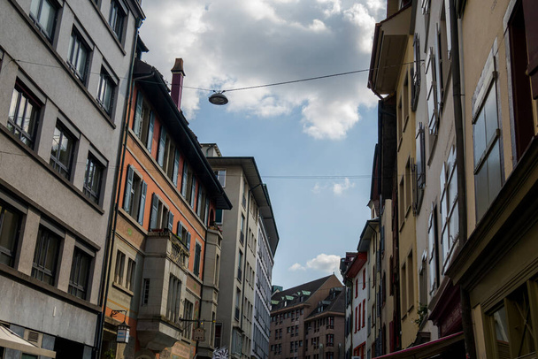 великолепный швейцарский город Базель. Архитектура и вид на Рейн. - Фото, изображение