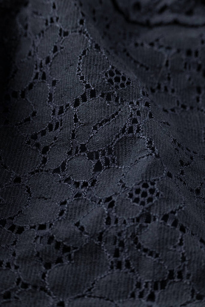 Modna czarna tkanina, ozdabiająca nowoczesny widok z bliska - Zdjęcie, obraz