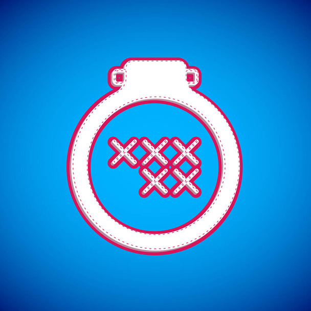 Icono de aro de bordado ajustable redondo blanco aislado sobre fondo azul. Rosca y aguja para bordar. Vector. - Vector, Imagen