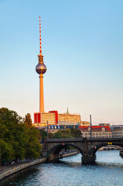 Berliner Stadtbild am frühen Morgen - Foto, Bild