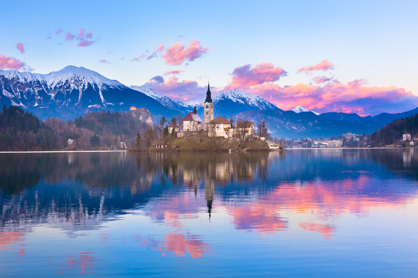 Bled in sunset, Slovénie, Europe
. - Photo, image