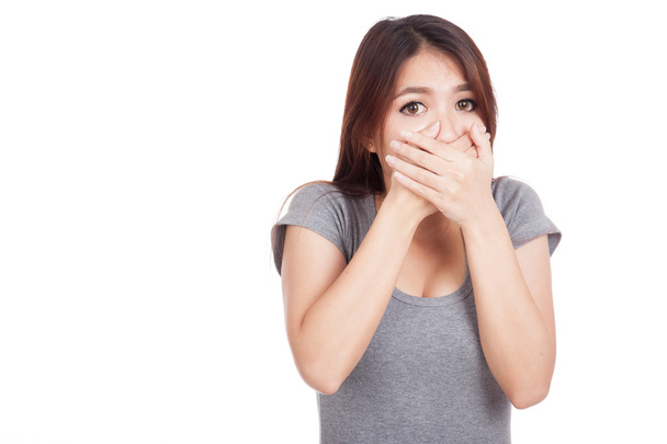 Young Asian woman close her mouth - Foto, Imagen