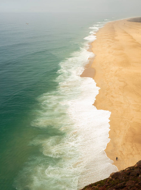 silné moře na pláži Nazare portugalské - Fotografie, Obrázek