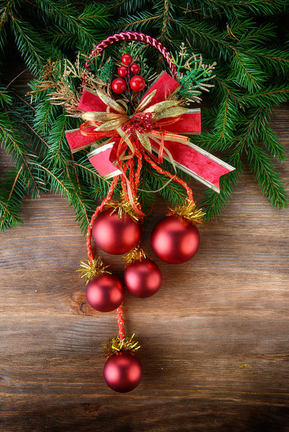 елка с рождественскими игрушками
 - Фото, изображение