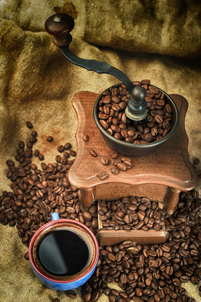 mlýnek na kávu ruční - Fotografie, Obrázek