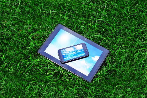 mobile smartphone and tablet - Zdjęcie, obraz