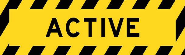 Жовтий і чорний кольори з лінійним смугастим банером етикетки зі словом активний
 - Вектор, зображення