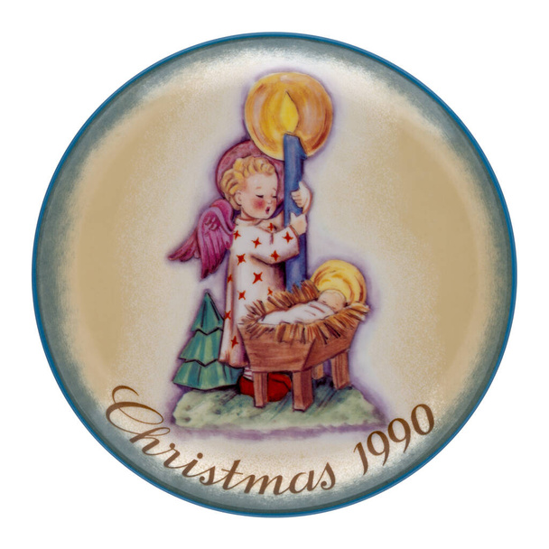 Vintage Sister Berta Hummel Karácsonyi tányér 1990-ből Angyal Fénye, elszigetelt fehér. - Fotó, kép
