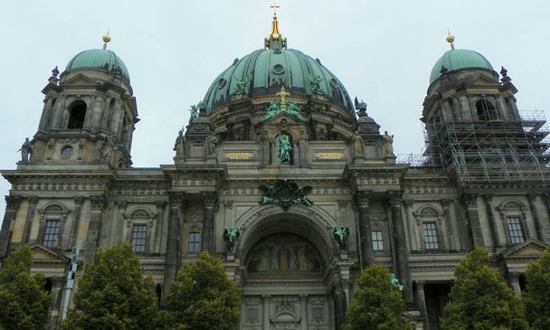 Saksa, Berliini, Bodestrasse 1-3, Berliner Dom (Berliinin katedraali), julkisivun yläosa - Valokuva, kuva